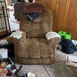 Recliner Prices To Sell. $20