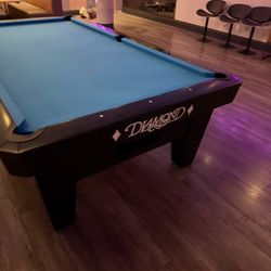 Diamond Pool Table 9 Ft