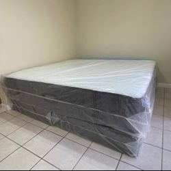 King Size New Thick Pillow Top Bed Can Deliver 