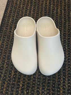 Crocs Dylan size 4m 6W