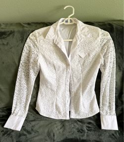 ✨ Elegant White Lace Blouse – Size Small ✨