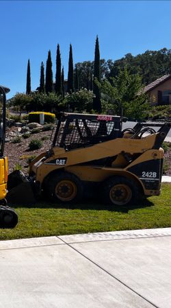 Cat Skid Steer Tractor 