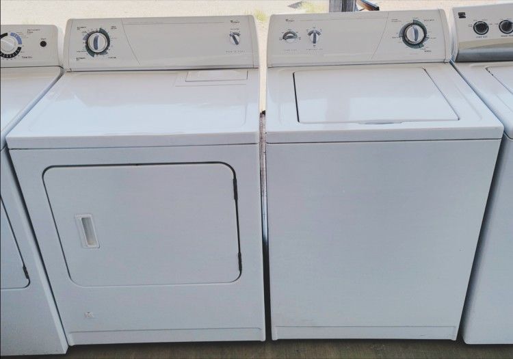 Whirlpool Washer And Gas Dryer (90 DAYS WARRANTY) DELIVERY AND INSTALLATION AVAILABLE)