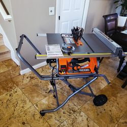 Ridgid Amp 10 in. Portable Corded Pro Jobsite Table Saw with Stand(open box never used)