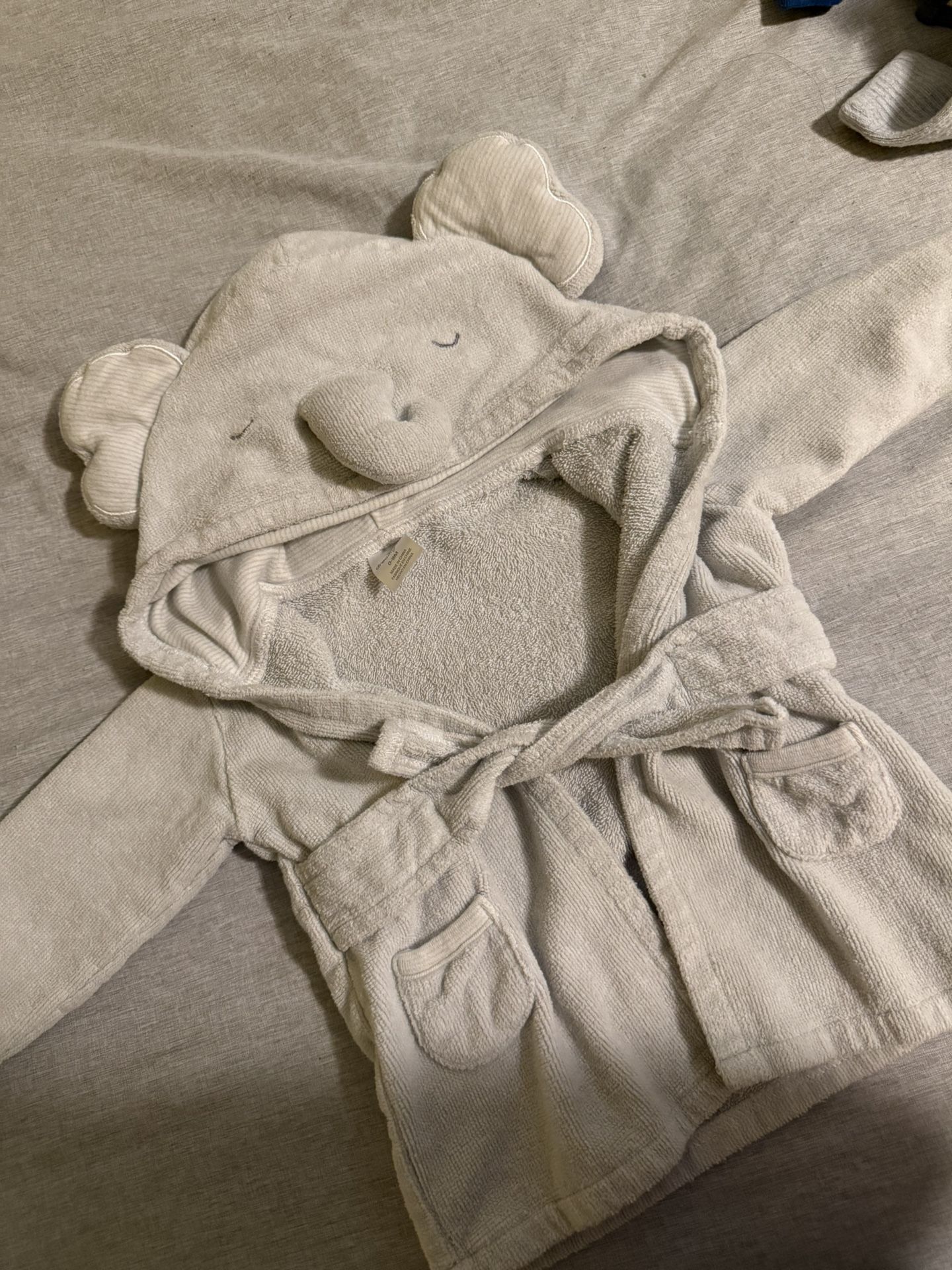 Baby robe