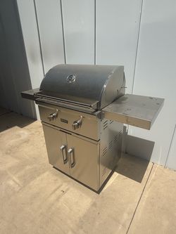Coyote Stainless Steel Gas Grill – Great Condition – $250