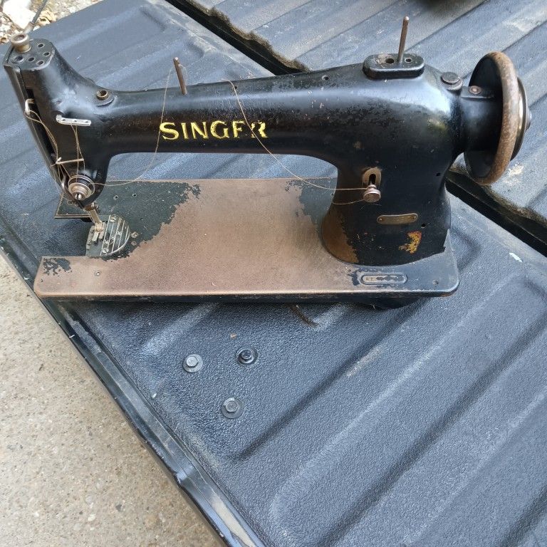 Singer Sowing Machine 