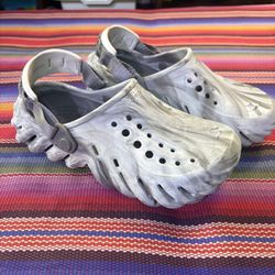 Crocs Men’s Size 6 Women’s Size 7