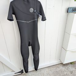 Rip Curl E-Bomb 2/2 Wetsuit – Men’s Medium – Excellent Condition
