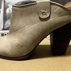 Boots $5
