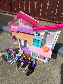 Barbie house set (2ft height x 1ft width)