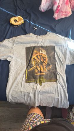 XL shirt