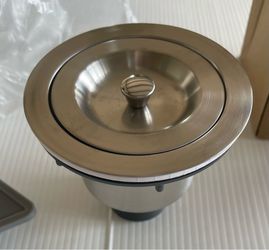 Stainless Steel Kitchen Sink Strainer with Removable Deep Basket & Sealing Lid