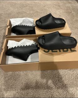 yezzy slides