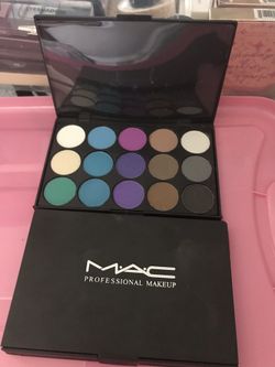 Mac eyeshadow pallet