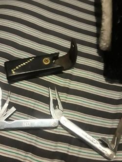 Leatherman W/ Pouch