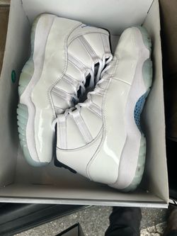 Jordan 11’s Legend Blue