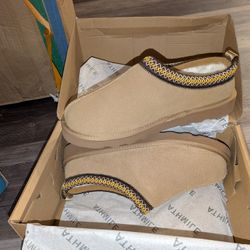 Brown Slippers Size 12 Man