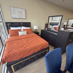 Pepe Queen Black 5pcs Bedroom Set - Financing $0 Down