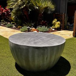Contemporary & Cool Coffee Table 