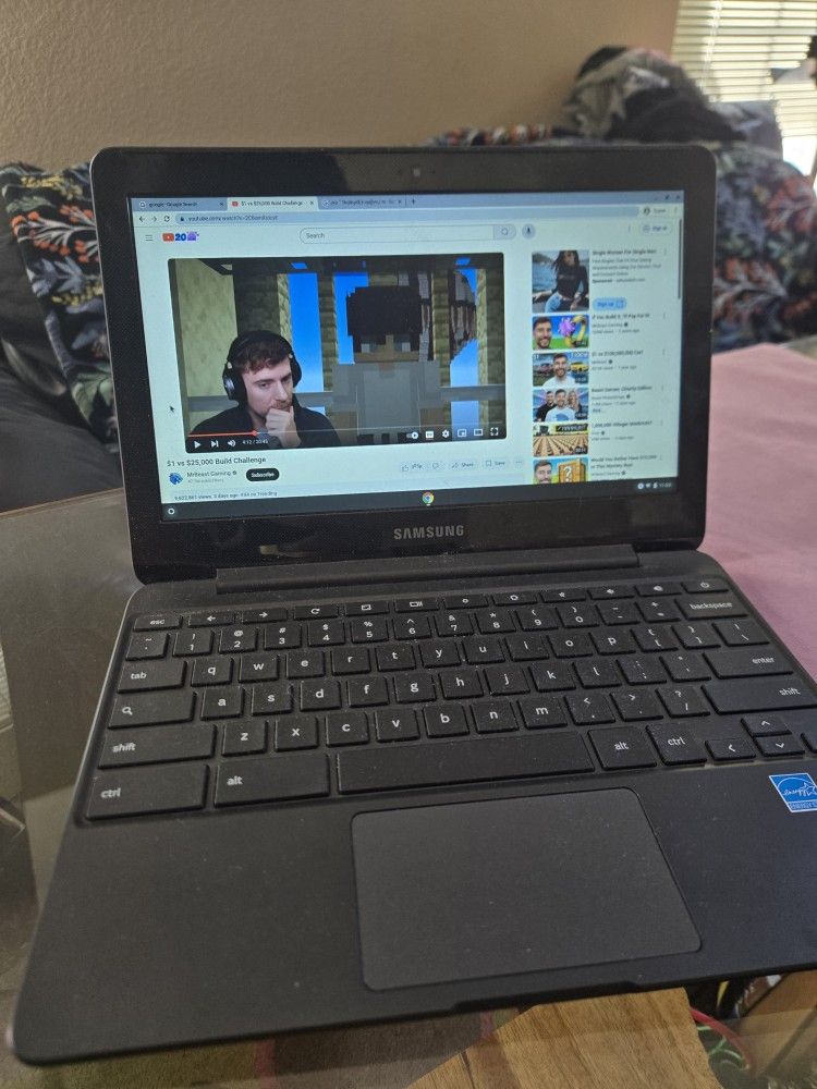 Fully Functioning Samsung Chromebook