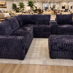 Black Sofa Sectional w/ Free Ottoman 