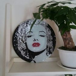 Marilyn Monroe Plate.D 9.75"