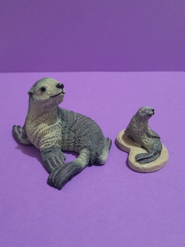 Land & Sea Collectables Nature Series Miniature Seal Figurine Set Of 2