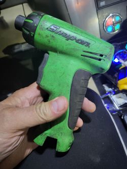 Snap-on CTS561CLG 7.2V Cordless Screwdriver (TOOL ONLY)
Works perfectly