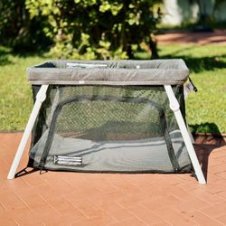 Lotus Travel Crib