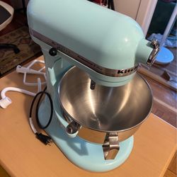 Stand Mixer (Baby Blue Kitchenaid)