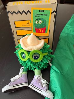 **COLLECTORS ITEM** New China Macdonald’s Plush with zipper and reusable bag.