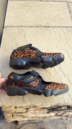New Nike air rift pony hair leopard shoes Women’s 10, Men’s 8.5