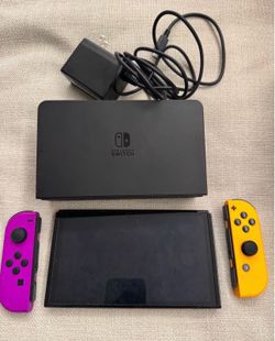 Nintendo Switch Console w/ Dock, Charger & Joy-Cons – Works Great