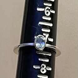 Size 7.25 Sterling Silver Topaz Ring Like New 
