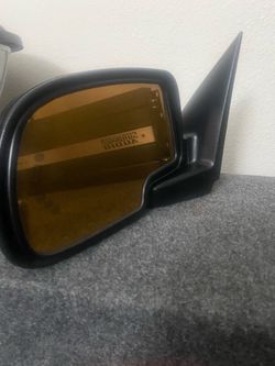 99-06 Chevy Tahoe/Silverado  mirror