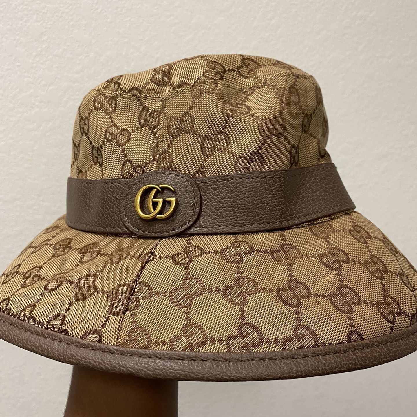 Louis Vuitton bucket hat for Sale in Fort Lauderdale, FL - OfferUp