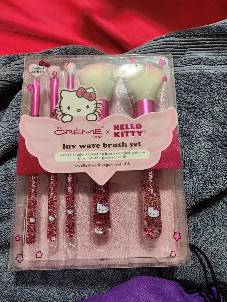Hello Kitty Brushes