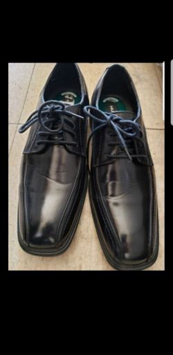Dress Shoes size 8 Men