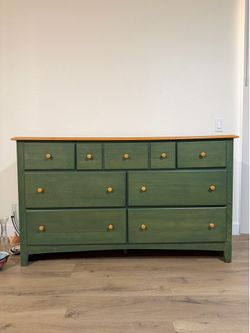 Green 7-Drawer Dresser with Wood Top