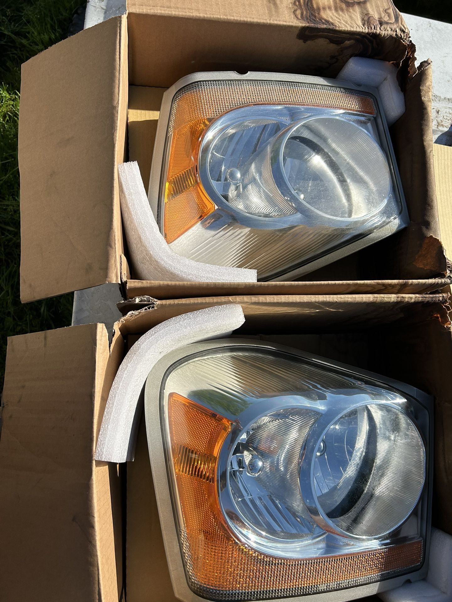 2004 Dodge Durango Headlights