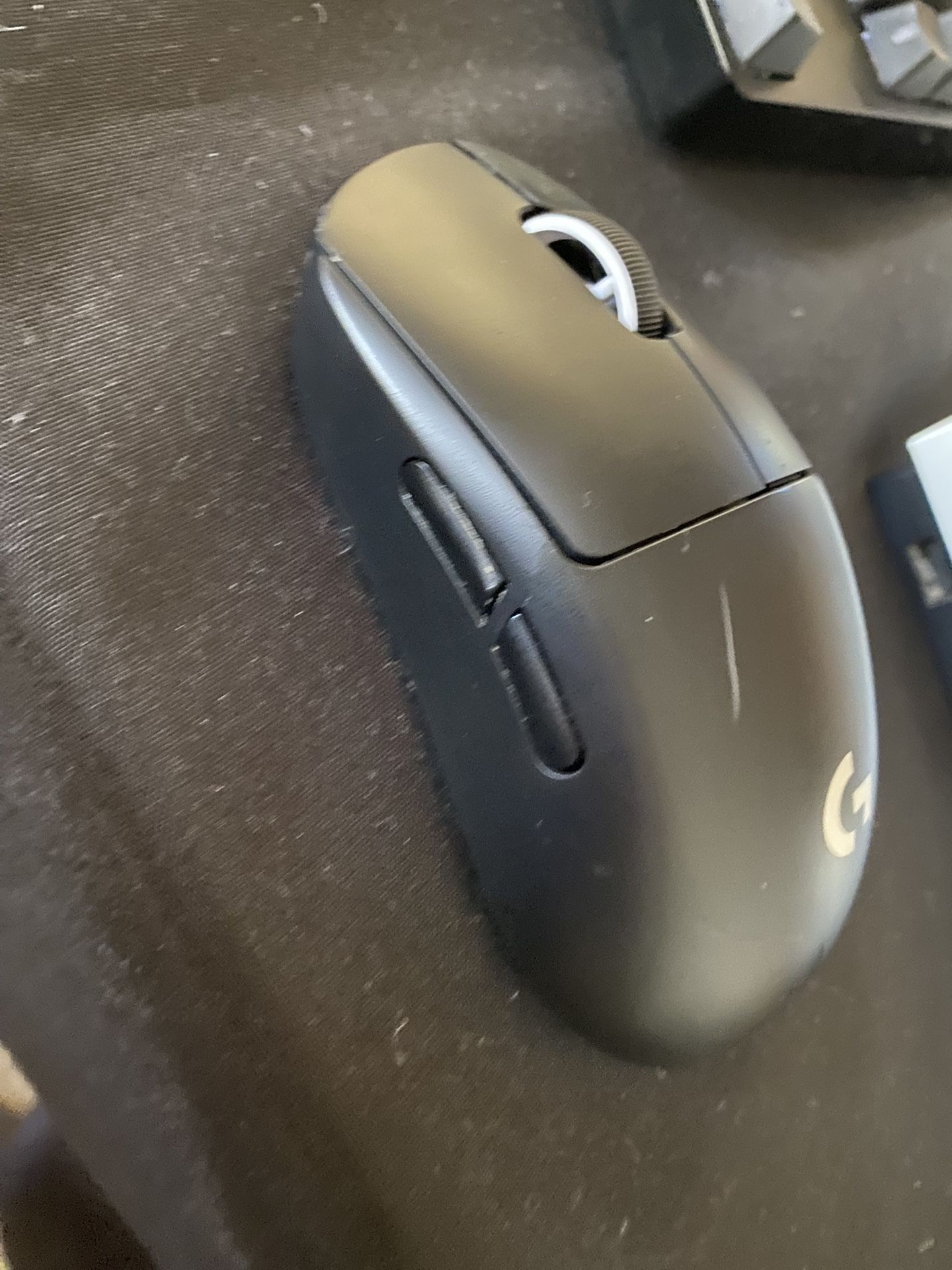 Logitech Super light ( Has A Crack)