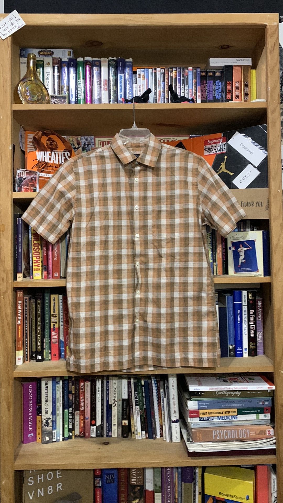 VAN HEUSEN-men’s tan/brown plaid short sleeved dress shirt