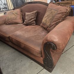 ASHLEY BRADIGTON Brown Sofa Carved Wood Trim Faux Leather/Suede Upholstery Accent Pillows
