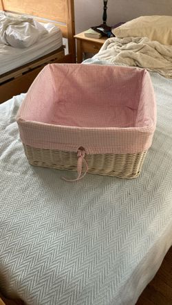 Like New Pottery Barn Basket With Washable Cover
