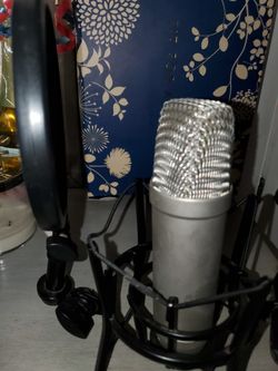 Rode NT 1 Microphone