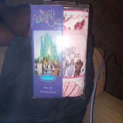 The Wizard Of Oz - 3 Girls Briefs Size 10