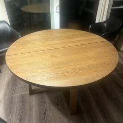 Round Oak Table 57 Inch 