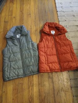 2 Womens Xs Old Navy Vest Like New