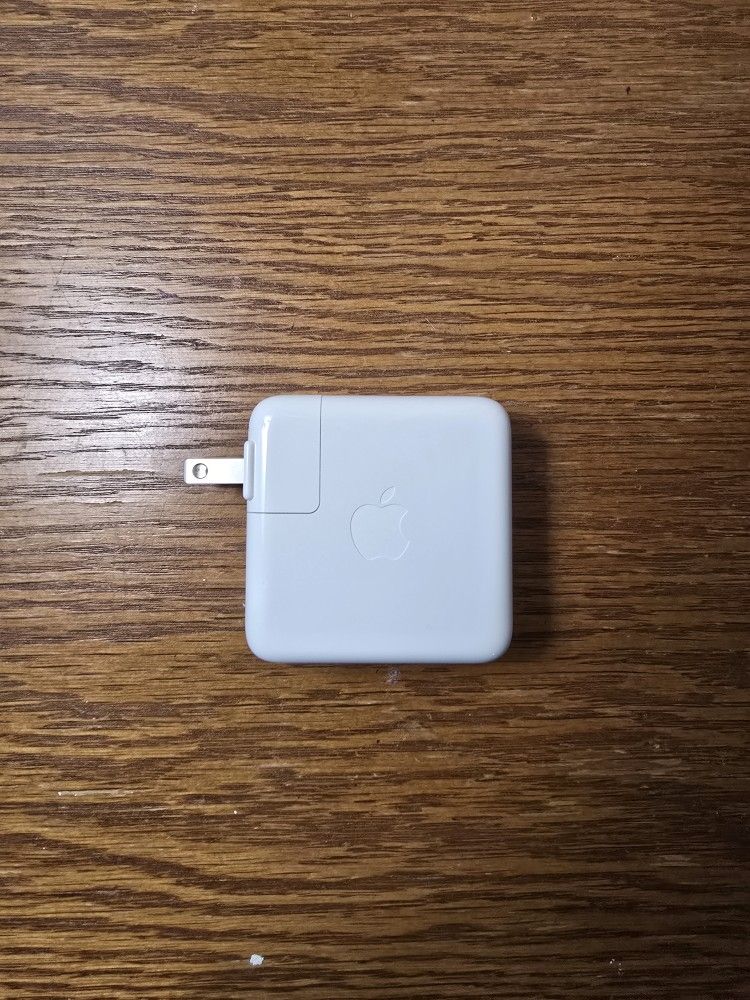 Apple 70W USB-C Power Adapter
